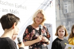 Kinderreporter mit Familienministerin Manuela Schwesig, © mediapool