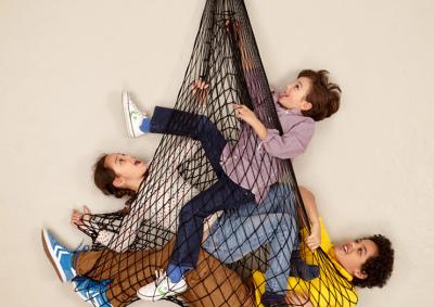 Drei Kinder sind im Netz gefangen